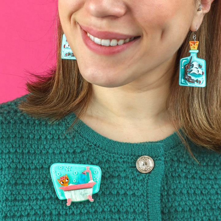 ERSTWILDER | BROOCHES | Betty the Bathing Kitty Brooch
