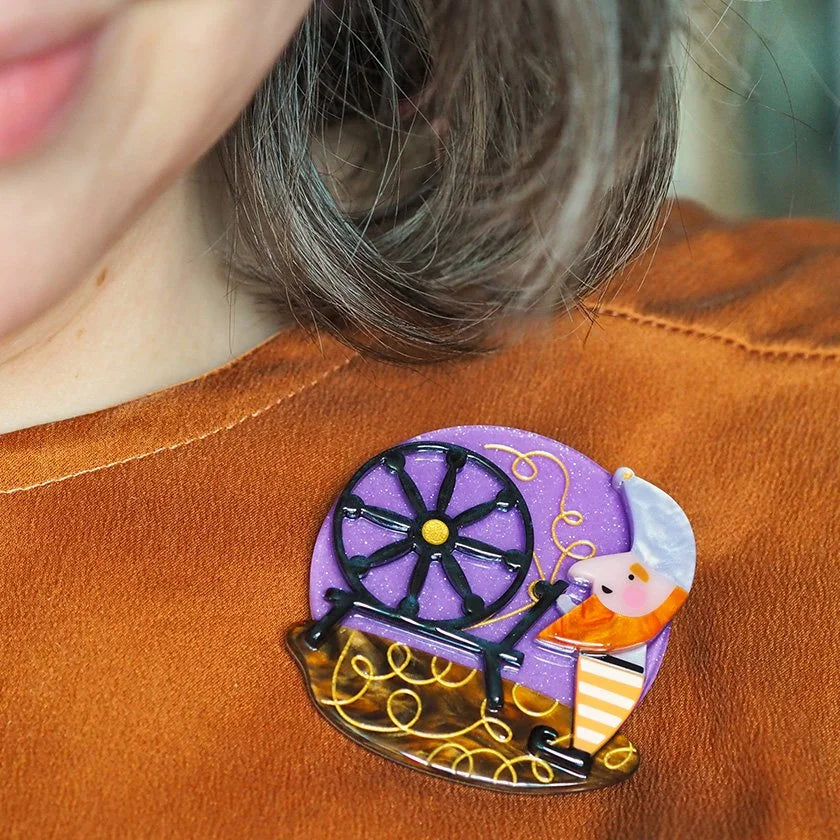 ERSTWILDER | BROOCHES | Good as Gold Brooch