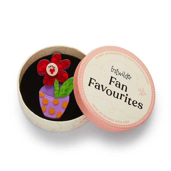 ERSTWILDER | BROOCHES | Sally Singing Solo