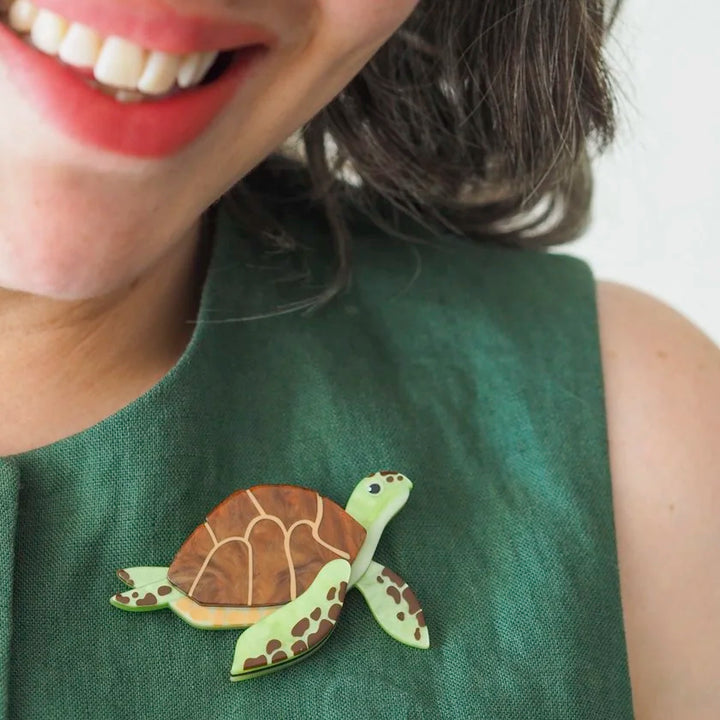 ERSTWILDER | BROOCHES | Green Turtle Brooch