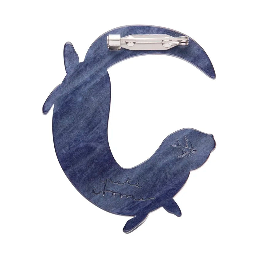 ERSTWILDER | BROOCHES | The Outgoing Otter Brooch
