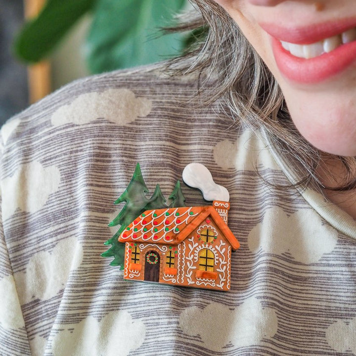 ERSTWILDER | CHRISTMAS BROOCHES | The Sweetest Cabin Brooch