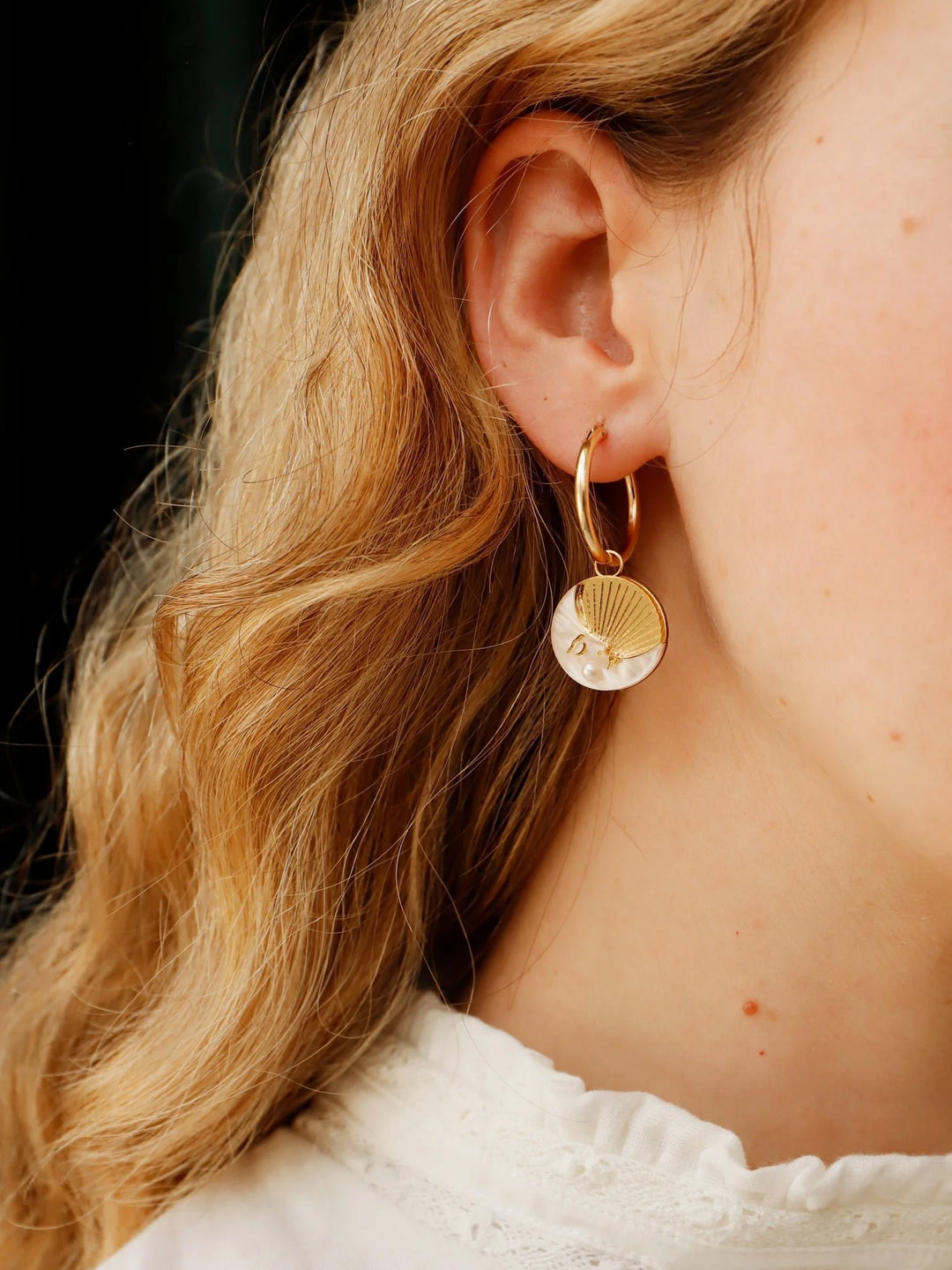 WOLF &amp; MOON | EARRINGS | Moon II Hoops - Gold