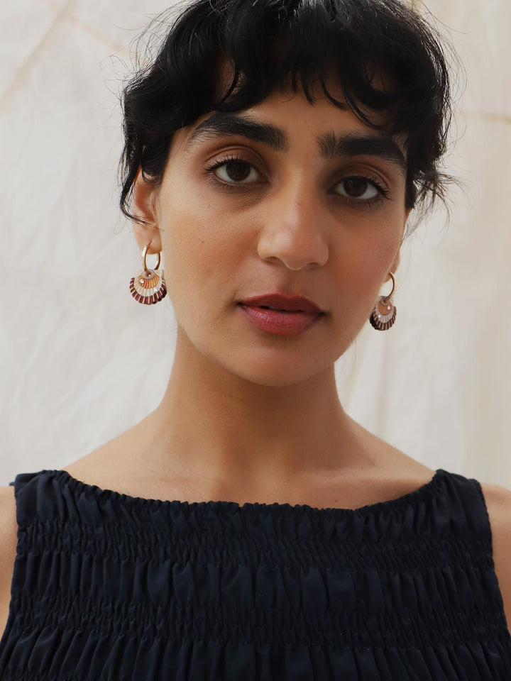 WOLF &amp; MOON | EARRINGS | Scallop Shell Hoops