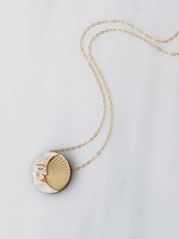 WOLF &amp; MOON | NECKLACES | Moon Necklace - Gold