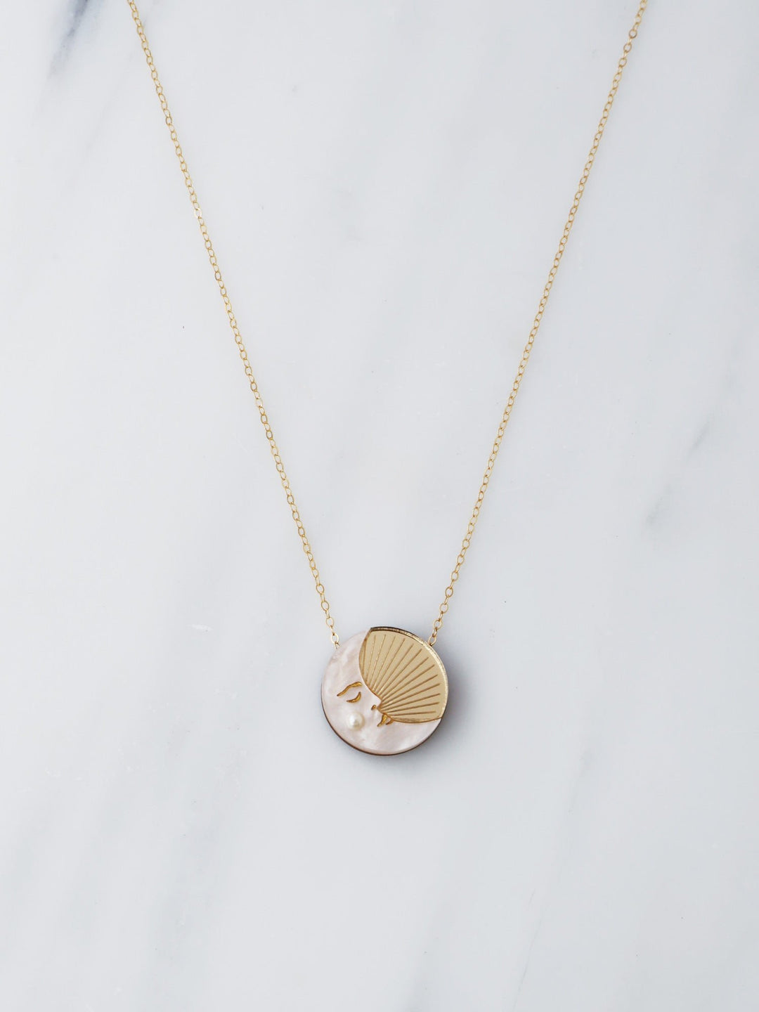 WOLF &amp; MOON | NECKLACES | Moon Necklace - Gold