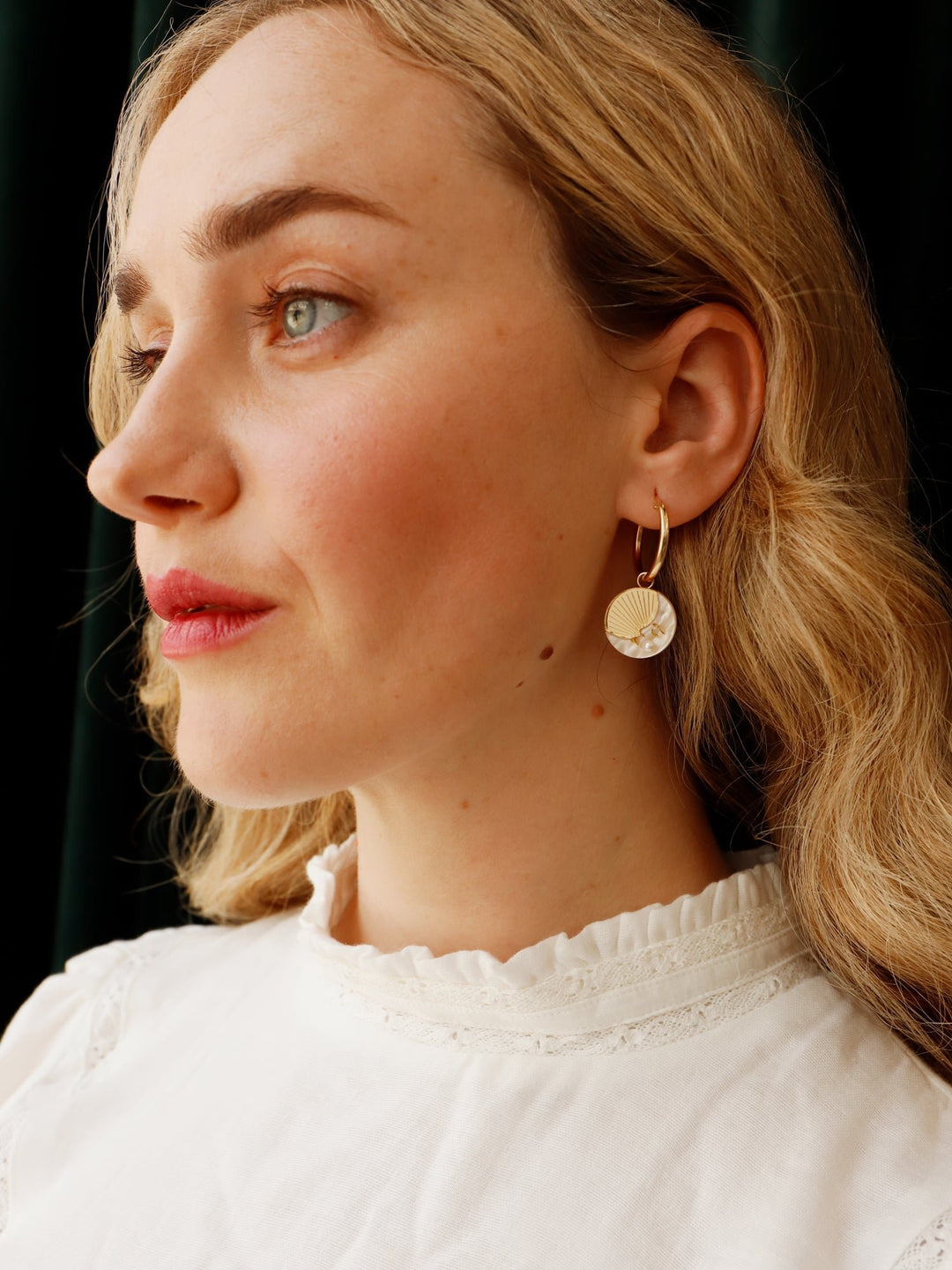 WOLF &amp; MOON | EARRINGS | Moon II Hoops - Gold