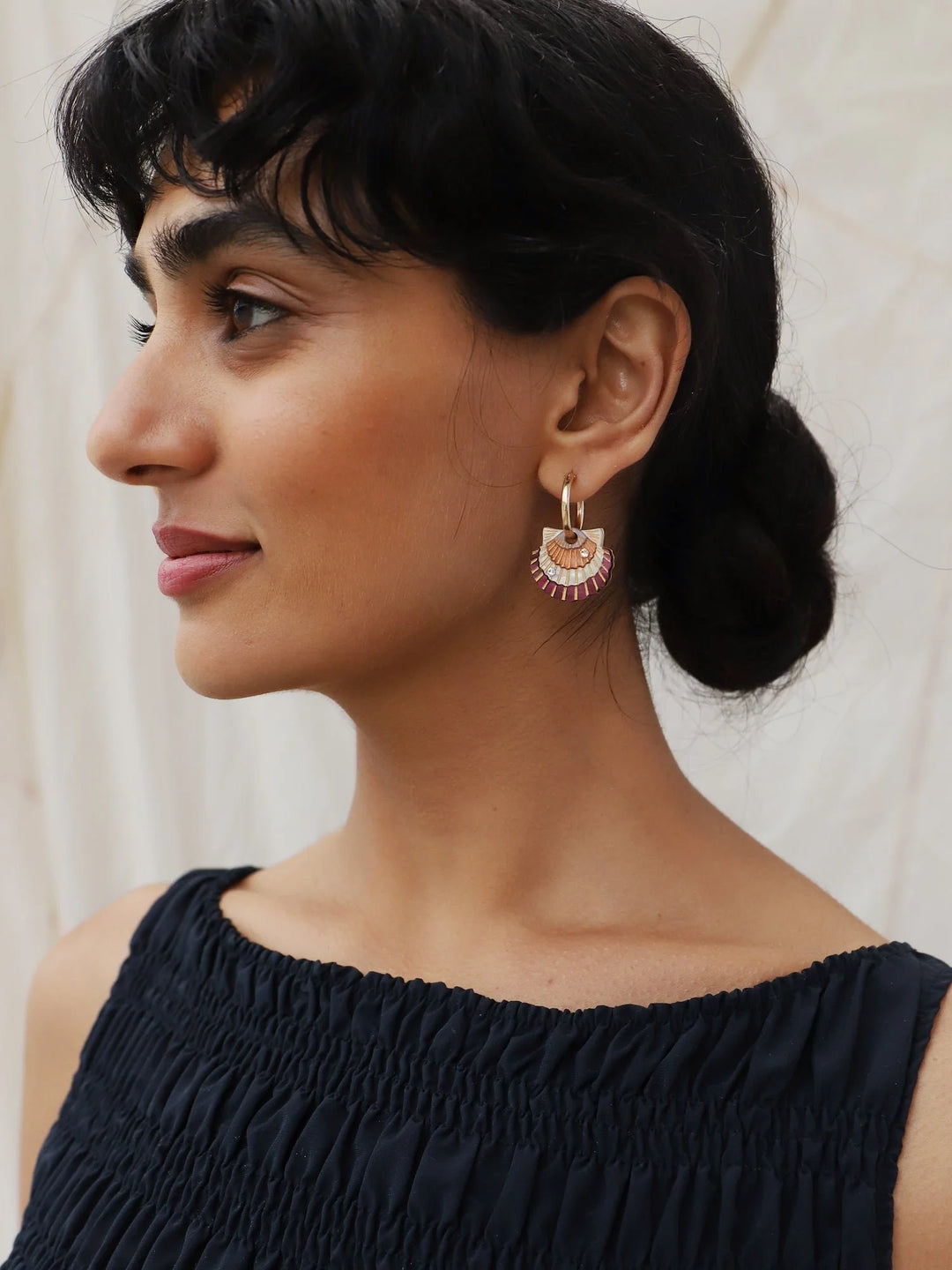 WOLF &amp; MOON | EARRINGS | Scallop Shell Hoops