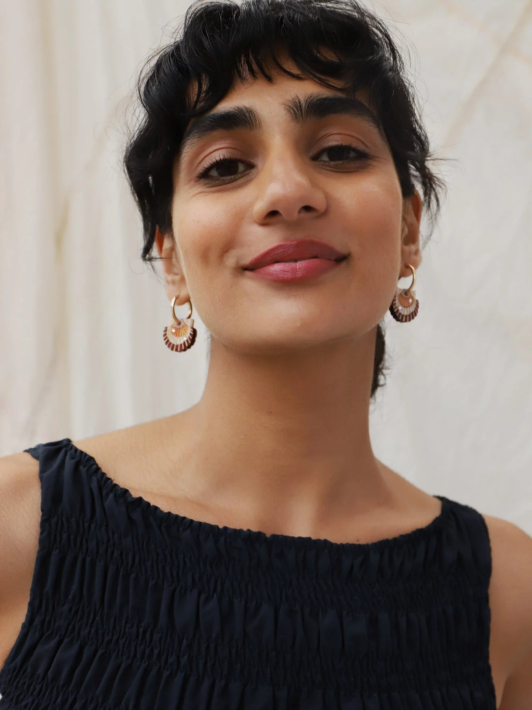 WOLF &amp; MOON | EARRINGS | Scallop Shell Hoops