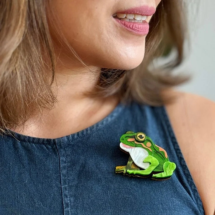 ERSTWILDER | BROOCHES | Frodo the Frog Brooch