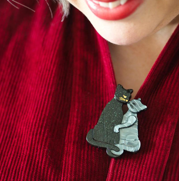 ERSTWILDER | BROOCHES | Feline Embrace Brooch