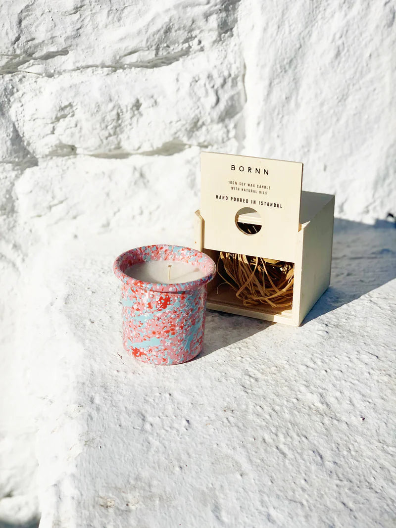 Rose-Vanilla Candle in Rose Splatter Enamelware ContainerComes with a wooden gift box