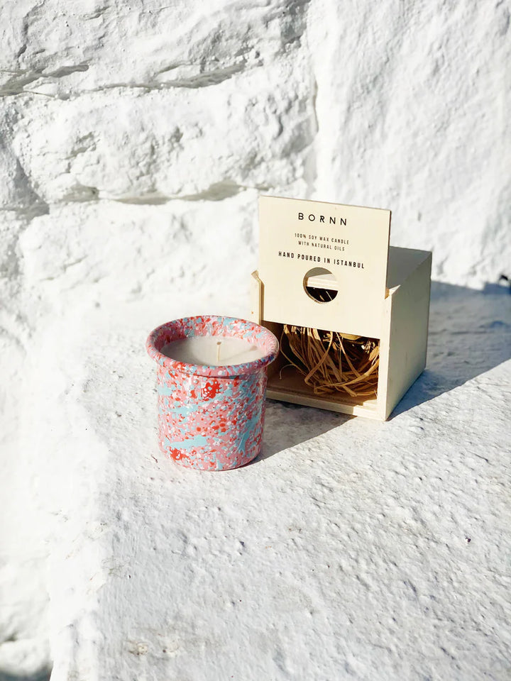 Rose-Vanilla Candle in Rose Splatter Enamelware ContainerComes with a wooden gift box