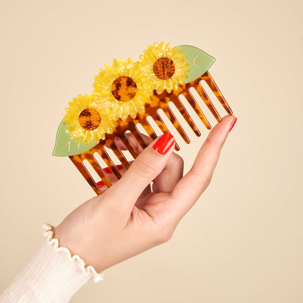 Sunflower Comb by Coucou Suzette — detail or styling view