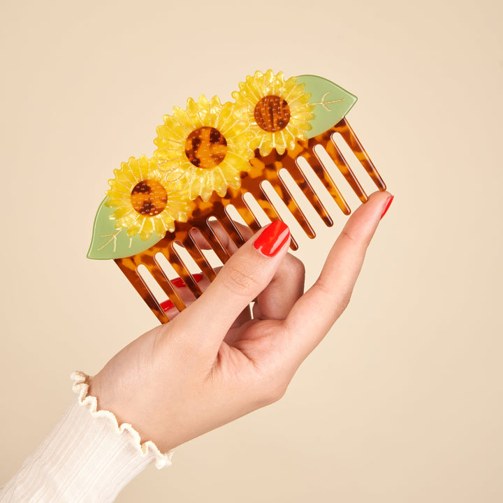 Sunflower Comb by Coucou Suzette — detail or styling view
