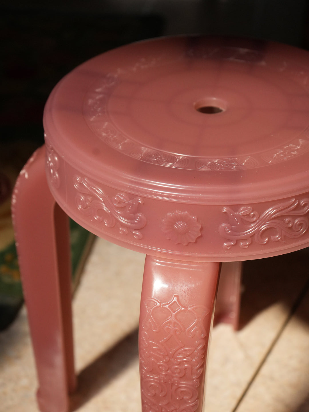 Gleabua Stool by Rumba Bor — detail and styling view